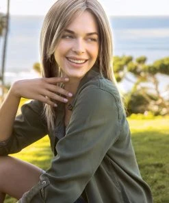 Wigs For Women Reed | Lace Front & Monofilament Synthetic Wig By Amore 13 Wigs For Women Reed | Lace Front & Monofilament Synthetic Wig By Amore